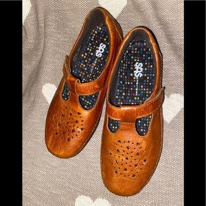 SAS Mary Jane Brown Leather Shoes. 8.5 WW